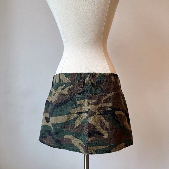 John Elliott Women's Washed Low Rise Mini Skirt in Camo, Size 1 - Picture 5 of 12